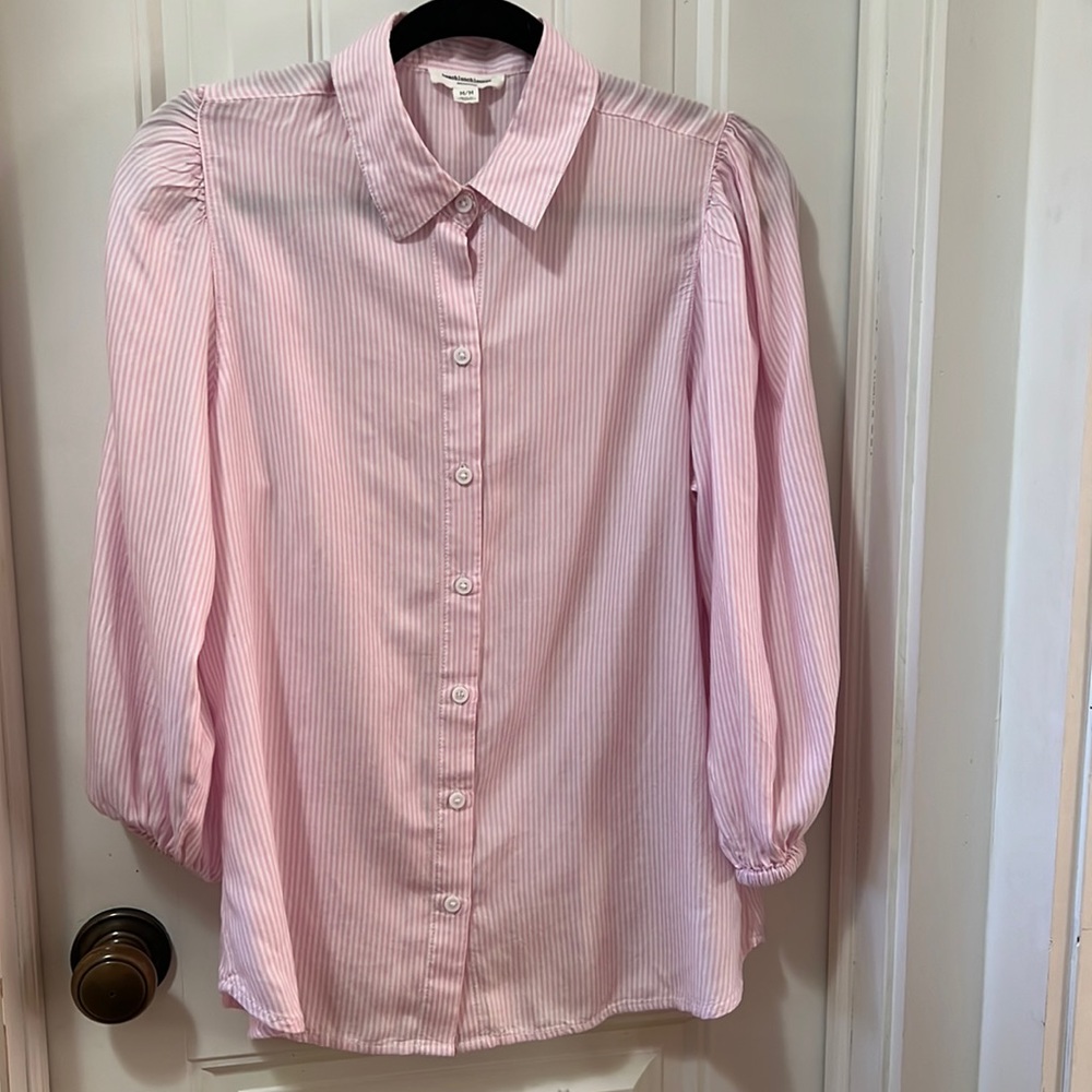 Beach lunch lounge cute pink and white striped long sleeved shirt. Size M